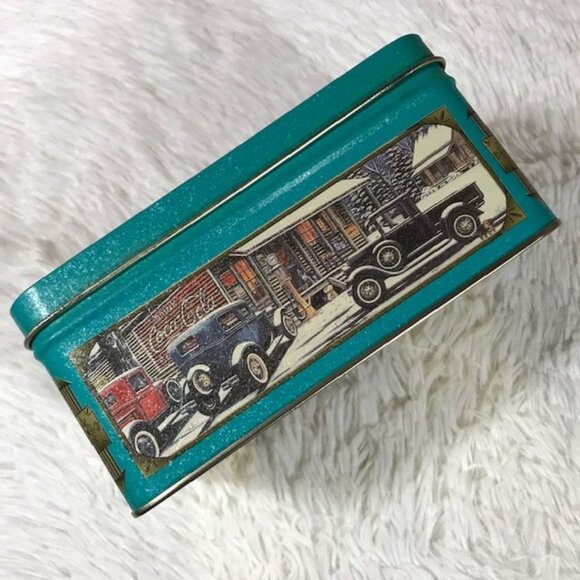 Vintage Coca-Cola Teal Nostalgia Winter Cars at Convenience Store Hinged Top Tin - Picture 11 of 15